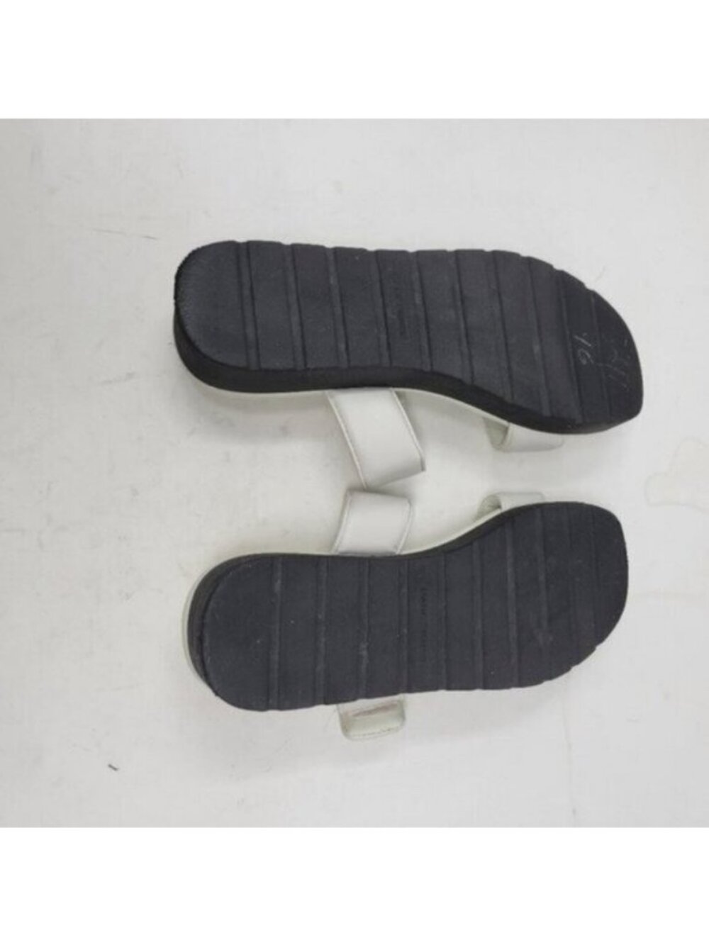 Marc Fisher | Double Strap Cushioned Kina Round Toe Platform Sandals White Gray - Picture 11 of 11